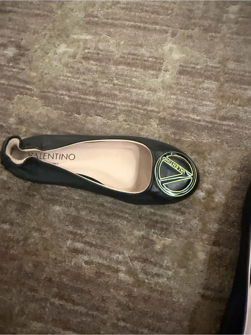 Valentino Black Leather Logo Ballet Flats - Picture 3 of 4
